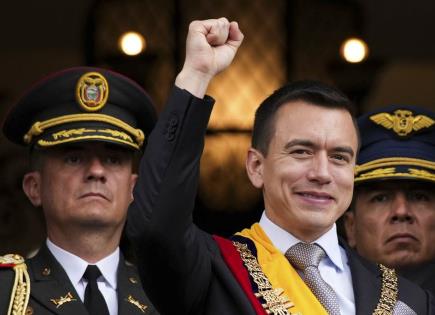 Presidente de Ecuador omite crisis con México en su informe a la nación