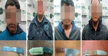 Con armas prohibidas, detienen a individuos