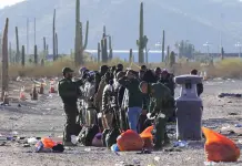Arizona considera iniciativa legislativa que afectar&iacute;a a migrantes indocumentados