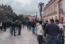Maestros del Cobach protestan en la capital y Ciudad Valles; exigen pagos a Sefin (VIDEO)