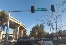 Normales, cr&iacute;ticas a semaforizaci&oacute;n en la glorieta Ju&aacute;rez