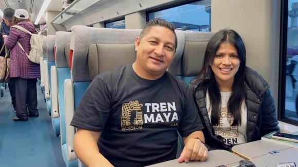 El tren maya de México abre parcialmente sus puertas al público entre  retrasos y sobrecostos