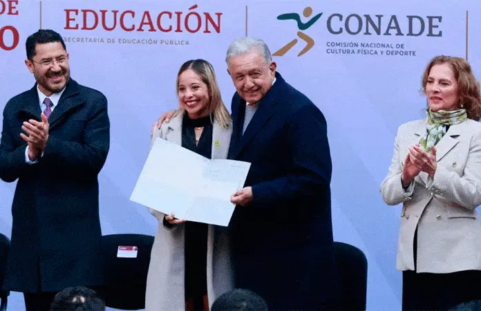 Reconocimiento a los atletas mexicanos en los Panamericanos por AMLO