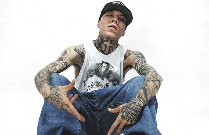 Santa Fe Klan sorprende a alumnos de la Academia Santa Fe Klan sorprende a alumnos de la Academia