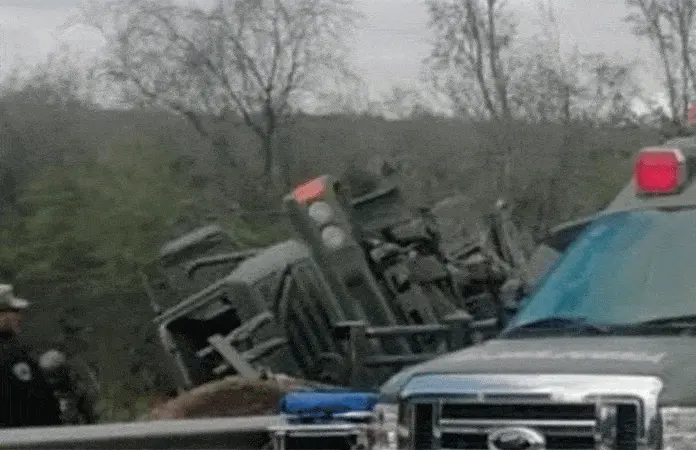 Accidente en carretera de Tamaulipas deja 19 militares heridos