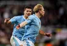 De Bruyne y Bobb rescatan al Manchester City
