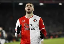 El delantero mexicano Santiago Giménez marca gol en la victoria del Feyenoord