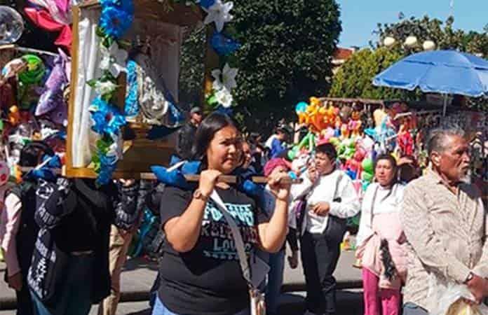 Arzobispo bendice a la Caravana de la Fe