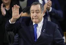 EEUU acusa de corrupción al expresidente de Guatemala y le prohíbe la entrada