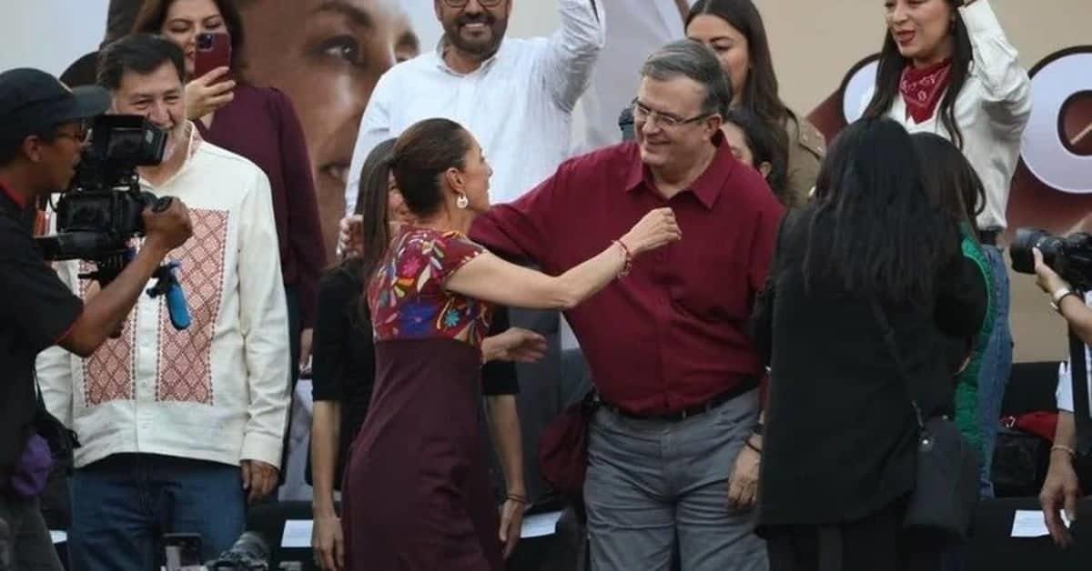 Claudia y Marcelo se abrazan en cierre de precampañas