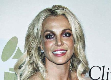 Britney Spears vive mal momento mental y financiero, aseguran