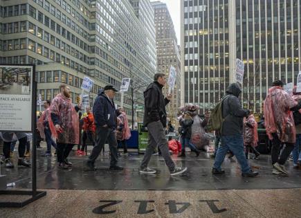 Huelga de periodistas en New York Daily News y Forbes