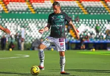 Andr&eacute;s Guardado debuta con Le&oacute;n tras su paso por Europa