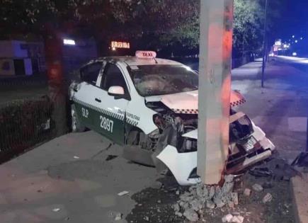 Taxista choca y abandona a pasajero lesionado frente a Sendero