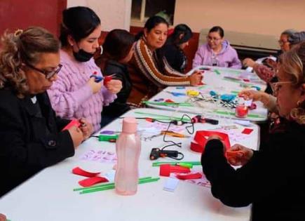 Instancia Mpal. de la Mujer imparte taller sobre rosas eternas