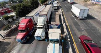Robo a transportistas disminuyó 64%, dice Gobierno