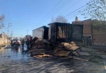 Video | Se quema caja de tráiler en Zona Industrial