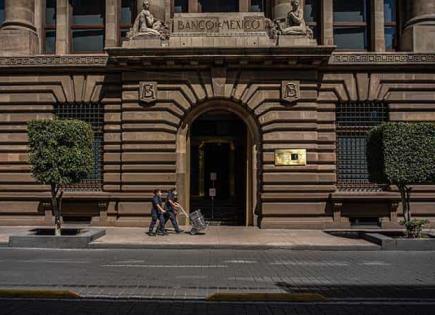 Banxico alista un primer recorte a tasas de interés