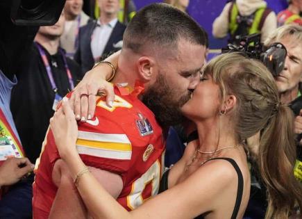 Taylor Swift y Travis Kelce festejan con beso el Super Bowl LVIII