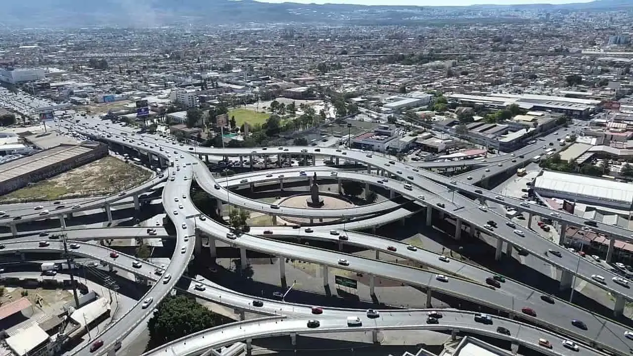Crece sin rumbo la capital; advierten falta de planeación urbana