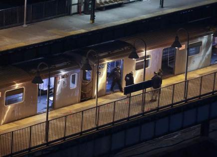 Tiroteo en metro de NY: 1 muerto y 5 heridos en disputa entre pandillas
