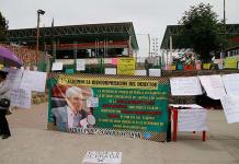 Denuncia SEGE en la FGE a padres manifestantes de la Vicente Rivera