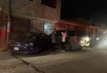 Joven impacta su camioneta en vivienda de Cactus