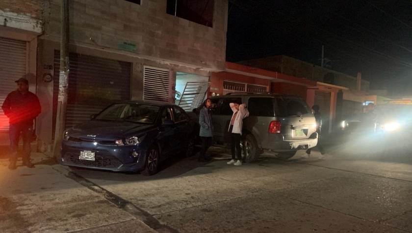 Joven impacta su camioneta en vivienda de Cactus Joven impacta su camioneta en vivienda de Cactus