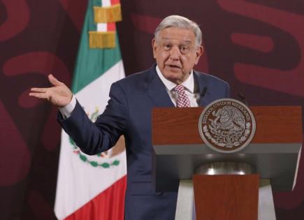 Critica AMLO montaje de Carlos Loret que lo vincula, ahora con los Zetas