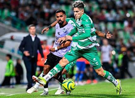 Triunfo de Santos Laguna sobre Mazatlán en partido de fútbol