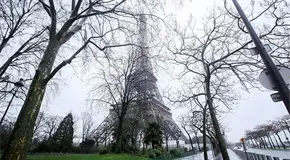 Denuncian que ocultaron a trabajadoras durante visita a la Torre Eiffel