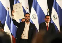 Nayib Bukele recibe credenciales como presidente reelecto de El Salvador