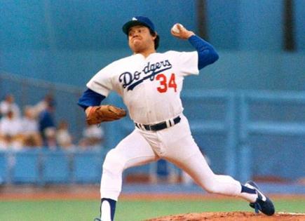 Recuerdan en la mañanera a Fernando Valenzuela