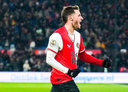 Santiago Giménez y su gol histórico en Feyenoord vs PSV