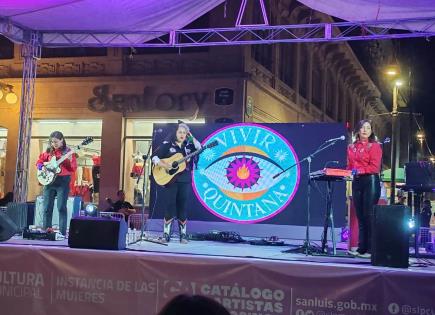Vivir Quintana celebra la vida de las mujeres en emotivo concierto
