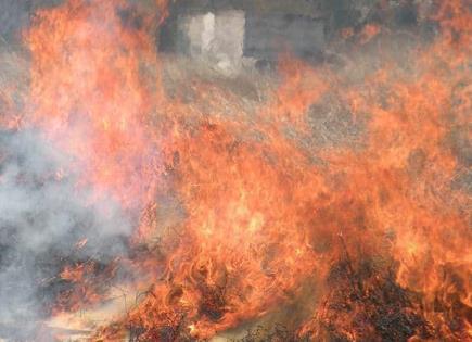 Pandilleros prenden fuego en lote baldío