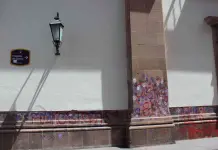 Video | Rehabilitan fachadas de inmuebles del centro tras marcha por 8M