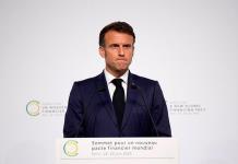 Macron promete a Zelenski poner en marcha el envío de misiles a Ucrania