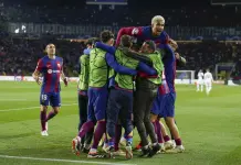 El Barça avanza en Champions League ante un débil Nápoles