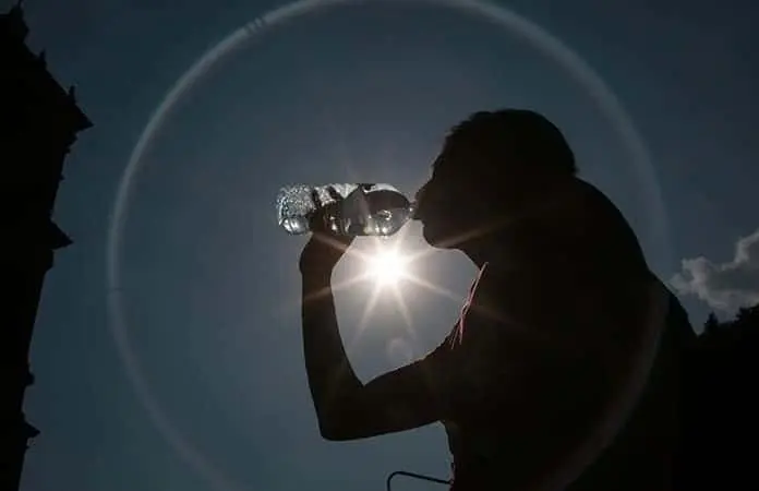 Prev&eacute;n ambiente caluroso por la tarde y fr&iacute;o al amanecer