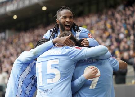 Manchester City y Coventry avanzan en la Copa FA