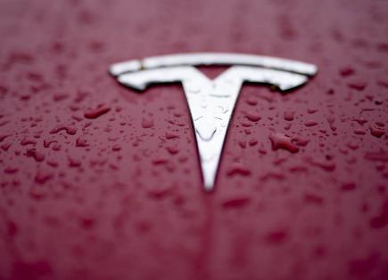 Llaman a revisión a más de 4 mil autos Tesla en México