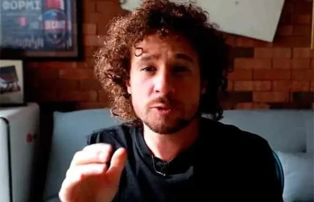 Luisito Comunica recibe cr&iacute;ticas de fan&aacute;ticas de BTS