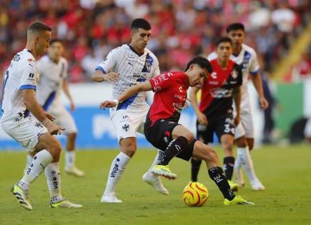 Monterrey vence a Atlas en emocionante partido de fútbol