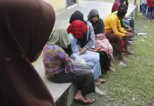 Naufragio de barco con migrantes rohinya en Indonesia Naufragio de barco con migrantes rohinya en Indonesia