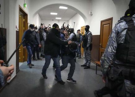 Sospechosos del ataque en Rusia comparecen ante tribunal en Moscú