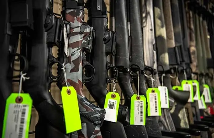 EU acusa a traficante de armas búlgaro de ligas con narcos mexicanos
