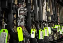 Corte de EU da rev&eacute;s a M&eacute;xico sobre demanda a fabricantes de armas