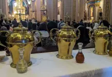 Realizan misa crismal en la Catedral Metropolitana