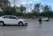 Aparatoso choque en Chapultepec deja daños en dos vehículos